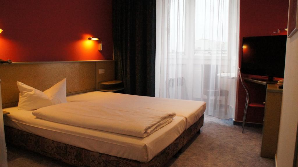 Hotel Am Buschkrugpark 2*